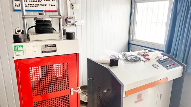 河南實驗室儀器搬遷公司走進(jìn)河南大學(xué)