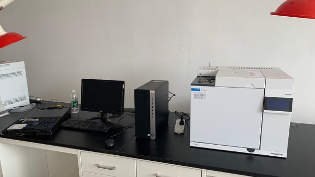 談?wù)摬貙嶒炇野徇w