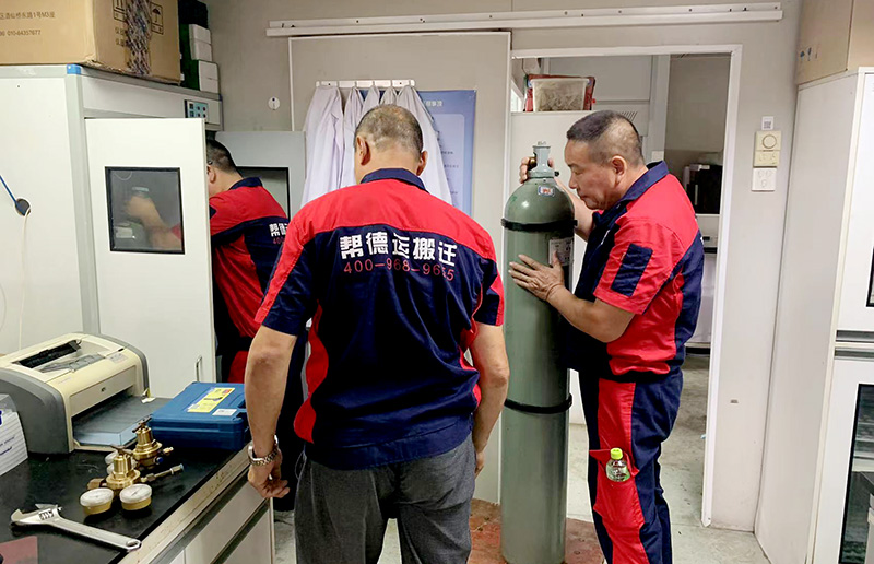 醫(yī)療儀器搬運(yùn)